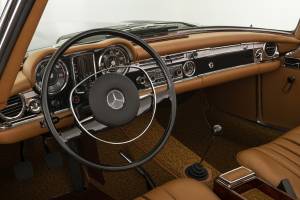 Image 15/19 of Mercedes-Benz 280 SL (1970)
