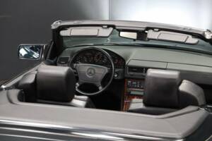 Bild 30/50 von Mercedes-Benz 500 SL (1991)