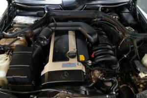Bild 11/50 von Mercedes-Benz E 280 T (1994)