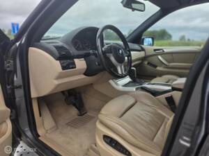 Bild 17/46 von BMW X5 3.0i (2003)