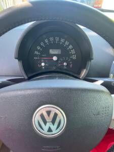 Image 5/9 of Volkswagen New Beetle 1.6 (2005)