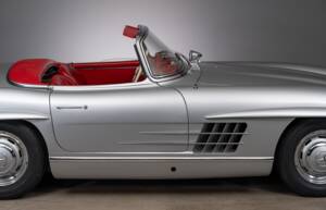 Image 12/47 of Mercedes-Benz 300 SL Roadster (1963)
