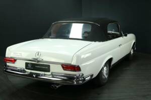 Imagen 44/50 de Mercedes-Benz 250 SE (1966)