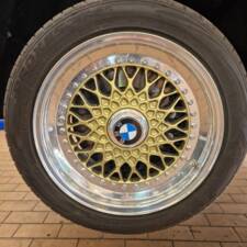 Image 24/70 of BMW M3 (1990)
