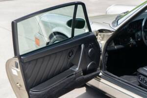 Bild 8/31 von Porsche 911 Carrera 4 (1990)
