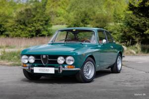 Bild 1/39 von Alfa Romeo 1750 GT Veloce (1971)
