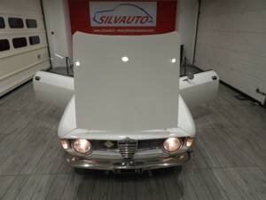 Imagen 12/15 de Alfa Romeo Giulia 1600 Sprint GT (1965)