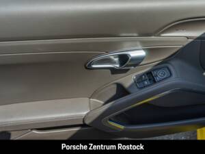 Image 16/29 de Porsche 911 Carrera (2017)