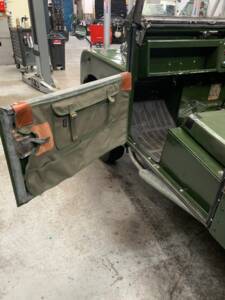 Image 13/14 of Land Rover 86 (1953)