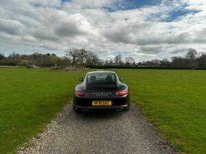 Image 7/42 of Porsche 911 Carrera S (2018)