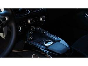 Bild 8/8 von Aston Martin Vantage V8 (2019)