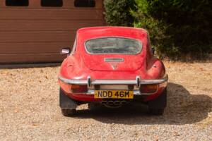 Image 8/50 de Jaguar Type E V12 (2+2) (1973)