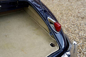 Image 21/50 de Jaguar XK 140 DHC (1957)
