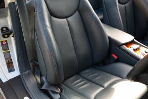 Image 50/50 of Mercedes-Benz SL 500 (2003)