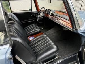 Bild 26/43 von Mercedes-Benz 250 SE (1966)