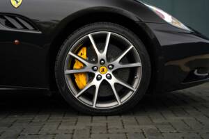 Imagen 47/50 de Ferrari California (2011)