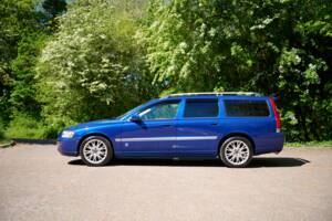 Image 9/50 of Volvo V 70 2.4 (2006)