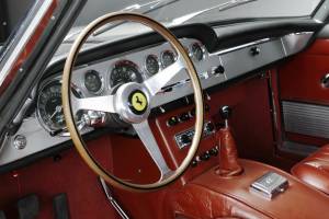 Image 18/28 of Ferrari 250 GT&#x2F;E (1961)