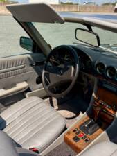 Image 7/17 de Mercedes-Benz 500 SL (1984)
