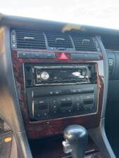 Bild 13/17 von Audi A8 3.7 (1998)