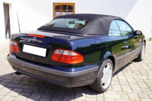 Bild 2/17 von Mercedes-Benz CLK 320 (1998)