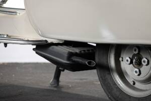 Image 43/50 de Piaggio Vespa 125 (1959)
