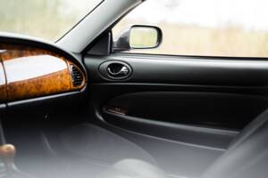 Image 20/42 of Jaguar XK8 4.0 (1999)