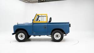 Image 8/15 of Land Rover 109 (1968)