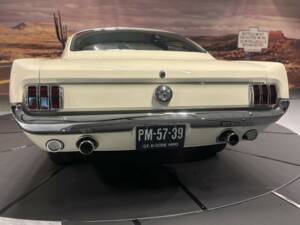 Bild 26/50 von Ford Mustang GT (1966)
