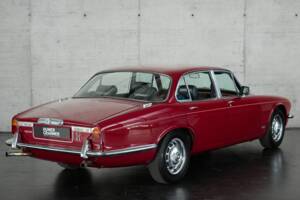 Bild 30/50 von Jaguar XJ 6 L 4.2 (1974)