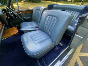 Image 28/50 of Bentley S 3 Continental (1966)