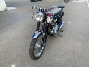 Image 2/15 of Triumph Bonneville T120 (1968)