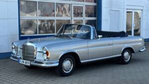 Immagine 4/12 di Mercedes-Benz 280 SE (1968)