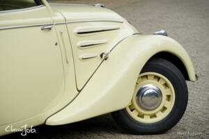 Image 46/47 of Peugeot 402 Eclipse (1935)