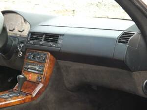 Image 23/50 de Mercedes-Benz 500 SL (1991)