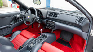 Image 55/83 of Ferrari F 355 Berlinetta (1996)