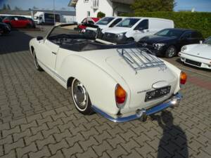 Image 8/26 de Volkswagen Karmann Ghia 1600 (1971)