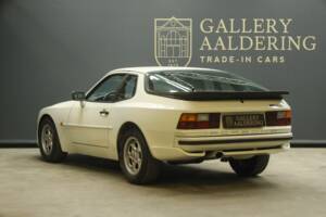 Obraz 2/50 pojazdu Porsche 944 (1986)