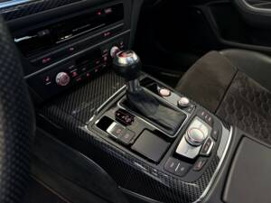 Bild 22/28 von Audi RS6 Avant Performance (2017)