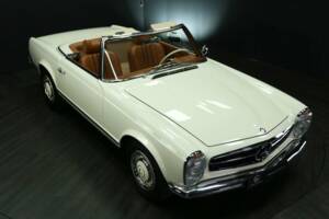 Image 44/50 of Mercedes-Benz 230 SL (1965)