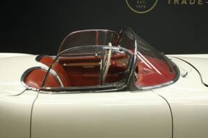 Image 38/50 of Chevrolet Corvette (1954)