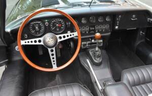 Image 10/24 of Jaguar E-Type (1970)