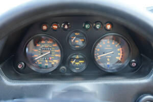 Image 15/50 de Ferrari 328 GTS (1989)