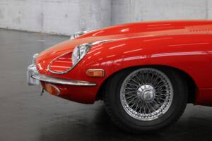 Bild 34/44 von Jaguar E-Type (2+2) (1969)