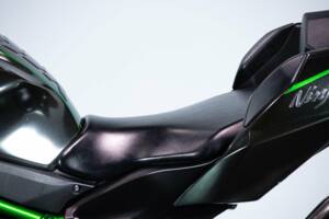 Image 18/50 of Kawasaki DUMMY (2018)