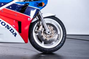 Bild 13/48 von Honda DUMMY (1988)
