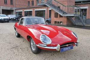 Bild 2/17 von Jaguar E-Type 4.2 (1966)