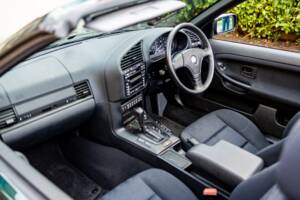 Image 31/49 of BMW 328i (1998)