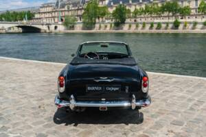 Image 16/33 of Aston Martin DB 5 Volante (1964)