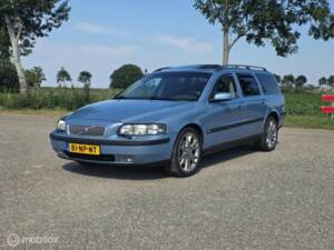 Image 3/40 of Volvo V 70 2.5T (2004)